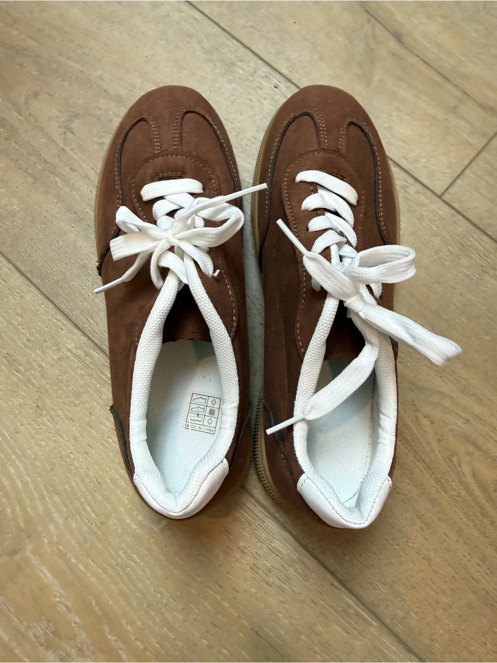 Women’s Brown Suede Casual Lace-Up Sneakers with White Laces Size 40